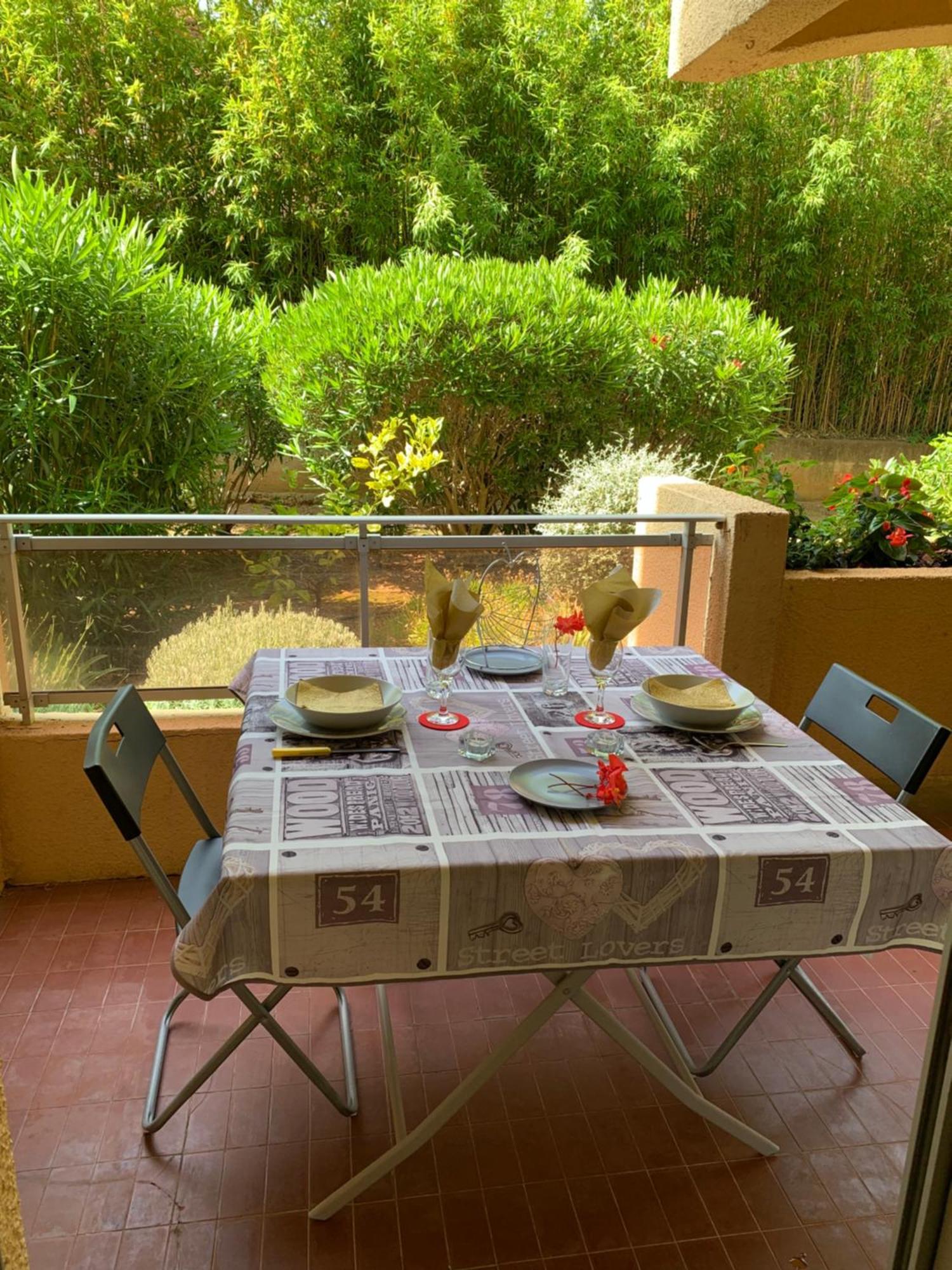 Studio Azur Six-Fours-les-Plages Exterior photo
